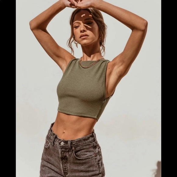 SOLD // Princess Polly Laila Top Size 4 - Picture 4 of 4